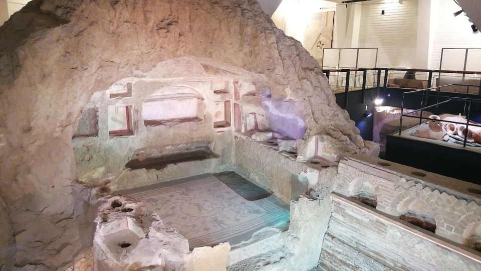 Necropoli e tesori: viaggio sulla Via Portuense