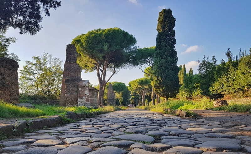 Passeggiando per l’Appia Antica! Anche in LIS